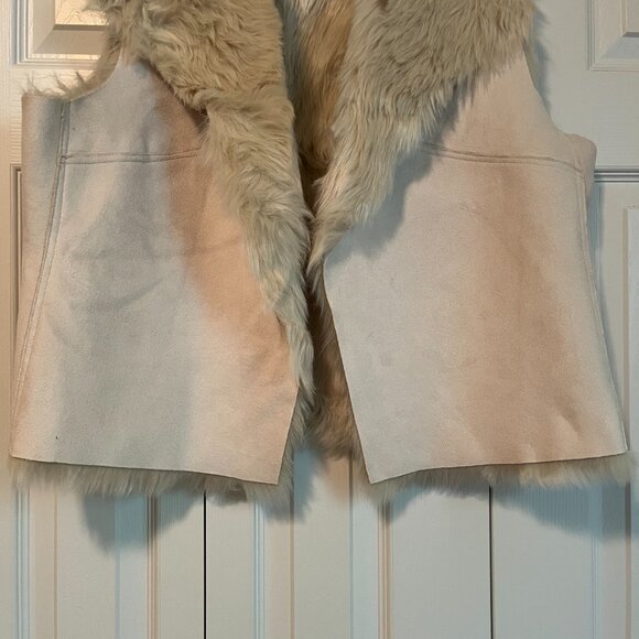 Vest - Picture 3 of 4